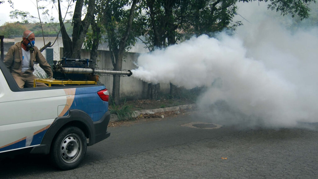 Aumento da dengue: População pede serviço de fumacê para vereador Tiago Vargas
