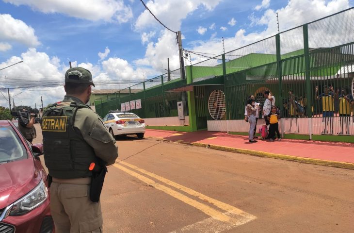 Com a volta às aulas, Detran-MS reforça orientação sobre comportamento dos condutores em frente às escolas