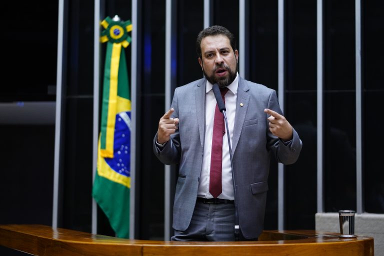 Sessão para a votação de propostas legislativas. Dep. Guilherme Boulos(PSOL - SP)