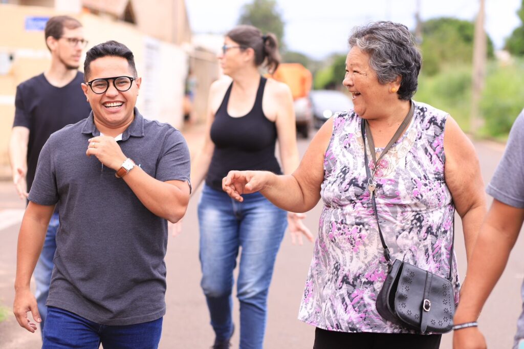Papy volta com projeto “Pé no Bairro” e visita moradores do Sírio Libanês