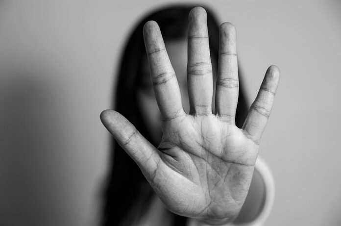Assédio moral e sexual.