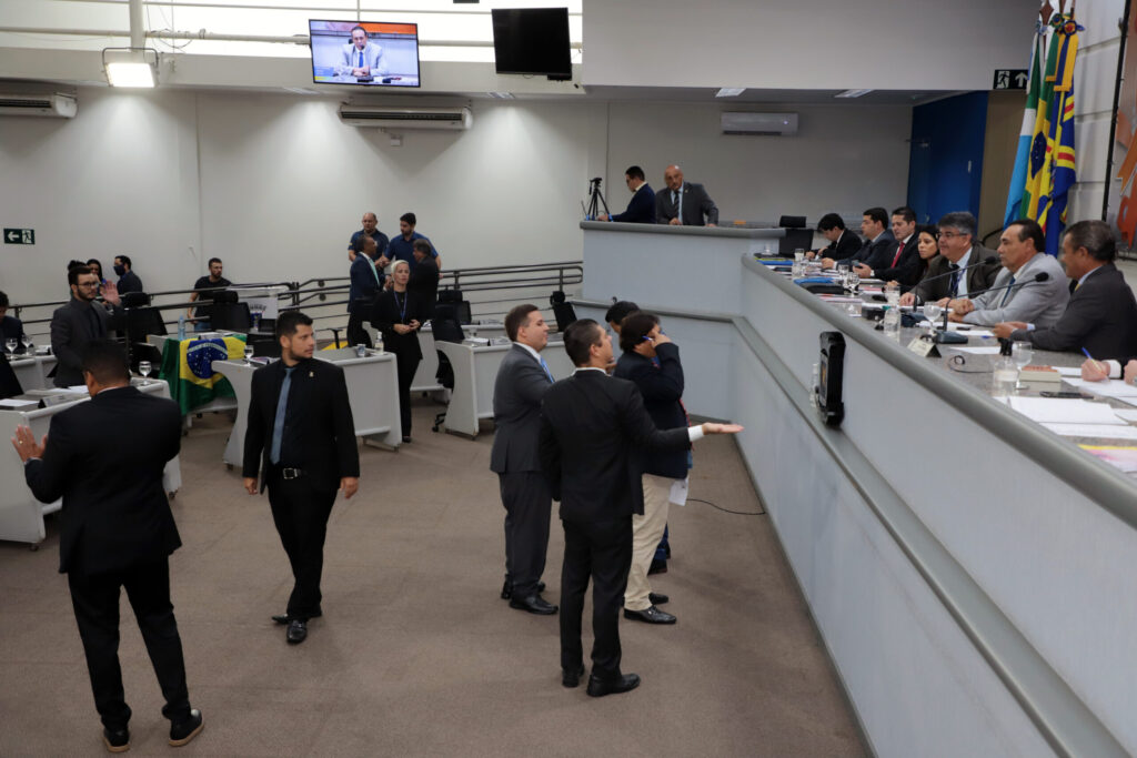 Vereadores aprovam projetos de suplementação e outras três propostas na sessão desta quinta-feira