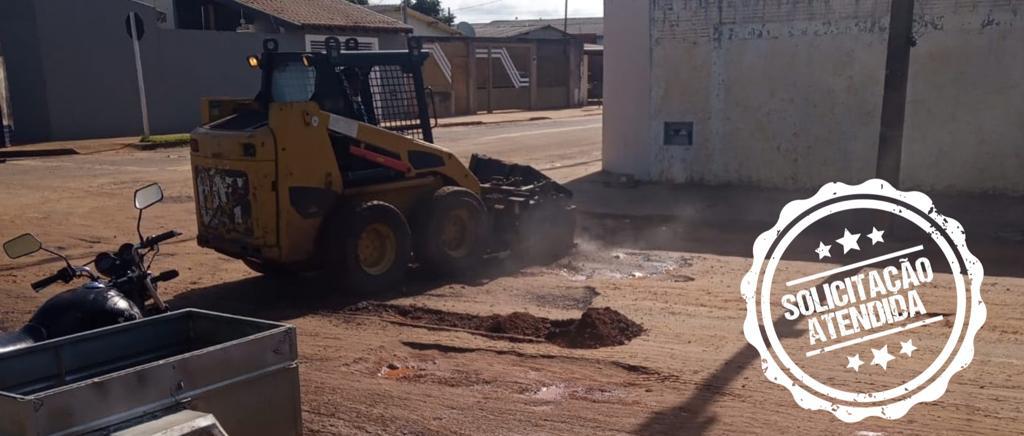 A pedido do vereador Tiago Vargas, rua do Jardim Centro-Oeste recebe tapa-buracos
