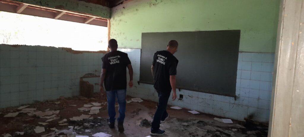Abandono total do prédio da antiga Fundação Escola Oliva faz vereador Tiago Vargas pedir providências urgentes