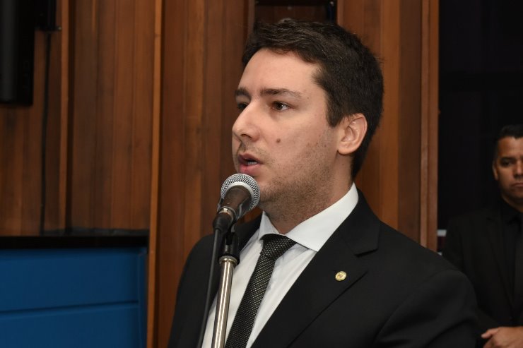 Aluguel social às vítimas de violência, saúde e transparência são temas de projetos