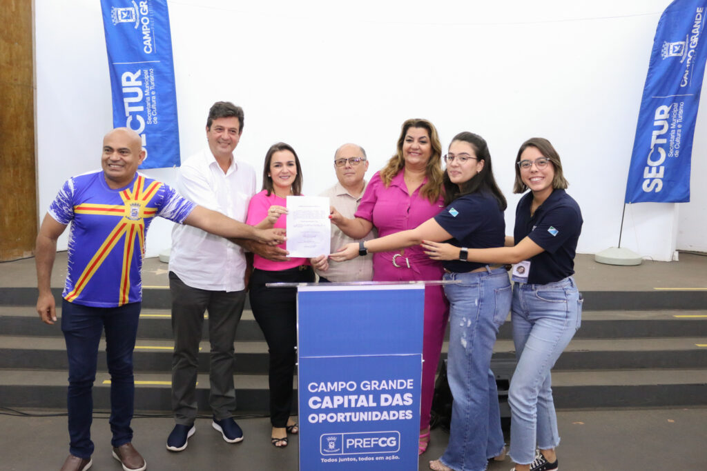 Após assinatura da ordem de serviço, Ronilço Guerreiro destaca luta para reforma do Paço Municipal