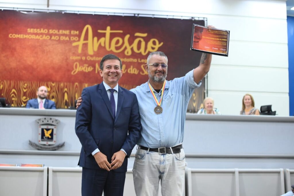 Artesão Sullivan Gonçalves de Oliveira é homenageado em Sessão Solene pelo vereador Coronel Villasanti