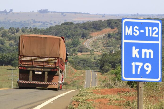 Ato marca início da concessão da rodovia MS-112 e trechos federais no Bolsão