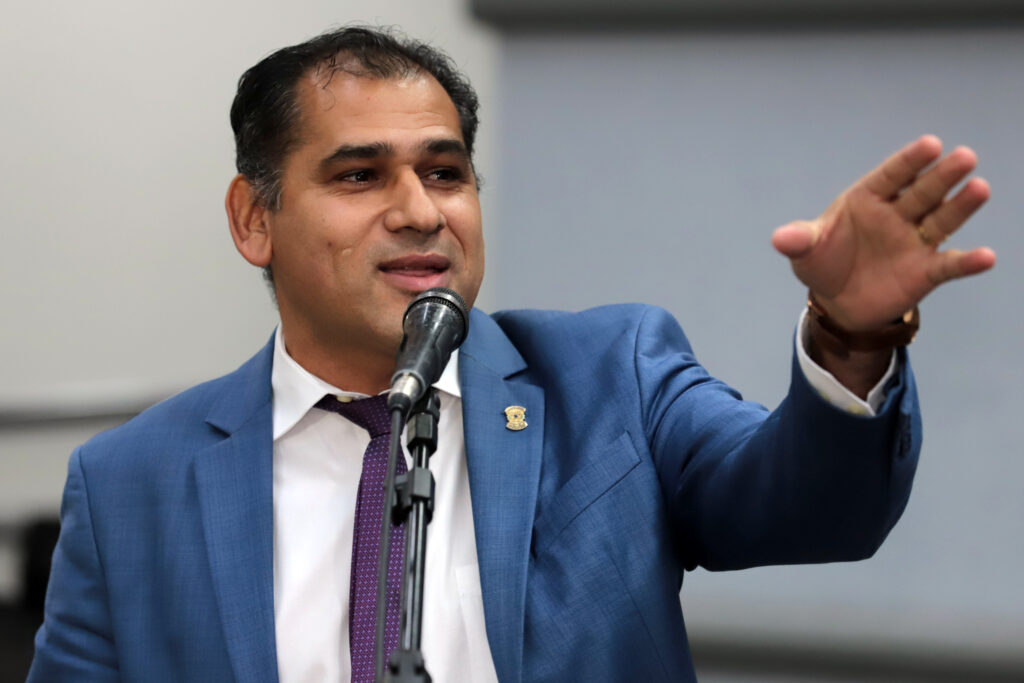 Betinho vai enviar ao Procon denúncias de irregularidades na venda de combustíveis em Campo Grande