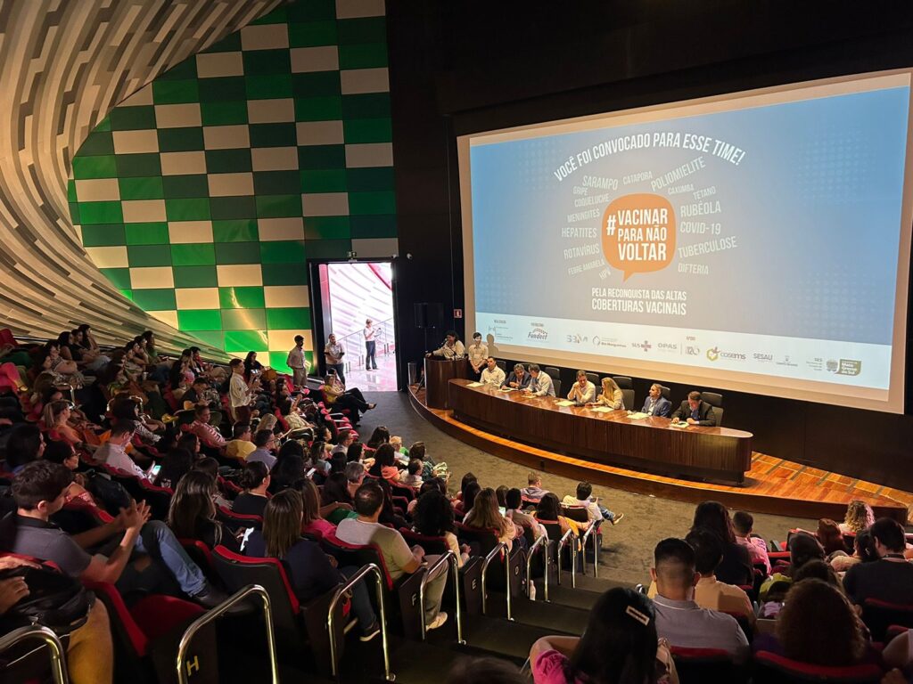 Campo Grande adere a movimento nacional e estuda estratégias para aumentar cobertura vacinal