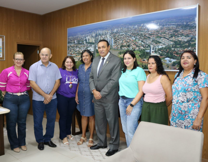 Carlão recebe Associação dos Ostomizados e faz compromisso de adaptação  de banheiros na Câmara e Lei para adaptações em banheiros públicos