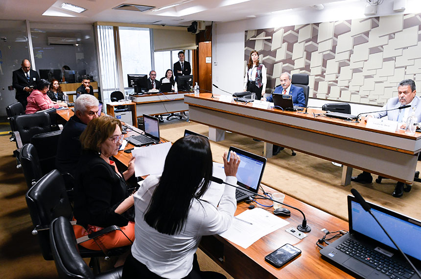 Comissão que acompanha situação dos ianomâmis aprova plano de trabalho