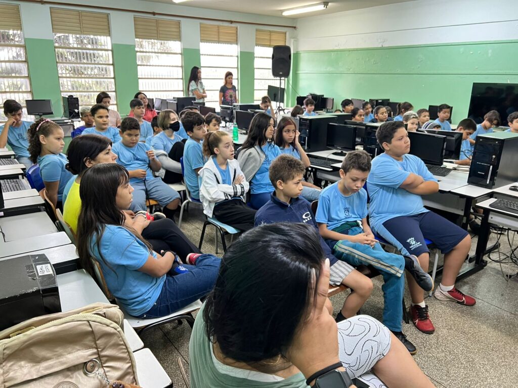 Conferências livres sobre direitos da criança e adolescente mobilizam alunos da Rede Municipal