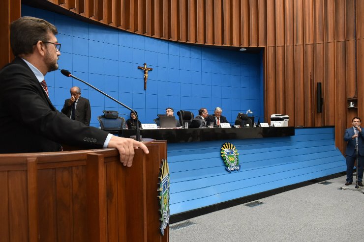 Deputados debatem crise financeira e falta de atendimento aos pacientes com câncer