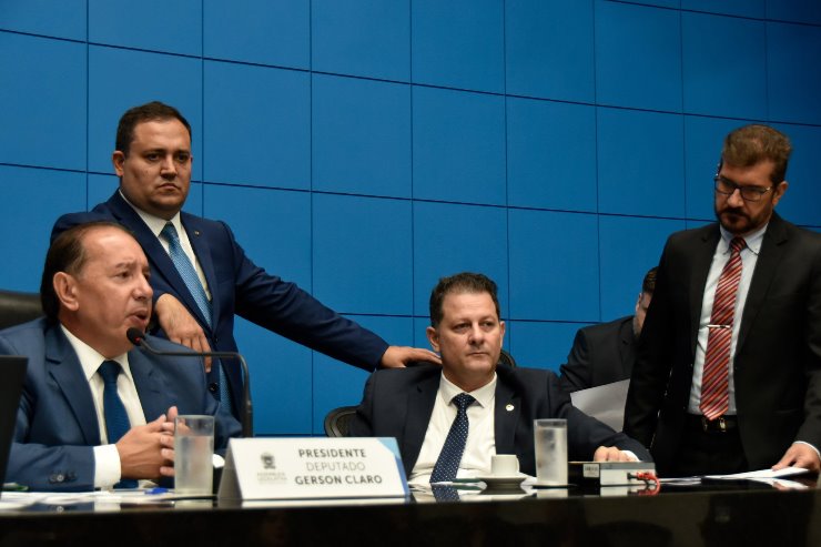 Deputados homenageiam trajetória política e legado de Amarildo Cruz
