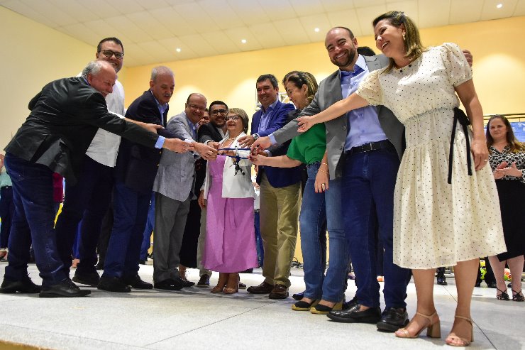 Em Dourados, deputado João Mattogrosso prestigiou solenidade de 30 anos da UEMS