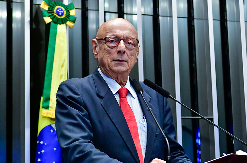 Em discurso, à tribuna, senador Esperidião Amin (PP-SC).
