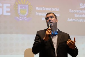Governo capacita servidores sobre nova lei das licitações para tornar Estado mais rápido e transparente