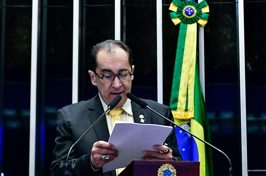 Em discurso, à tribuna, senador Jorge Kajuru (PSB-GO).