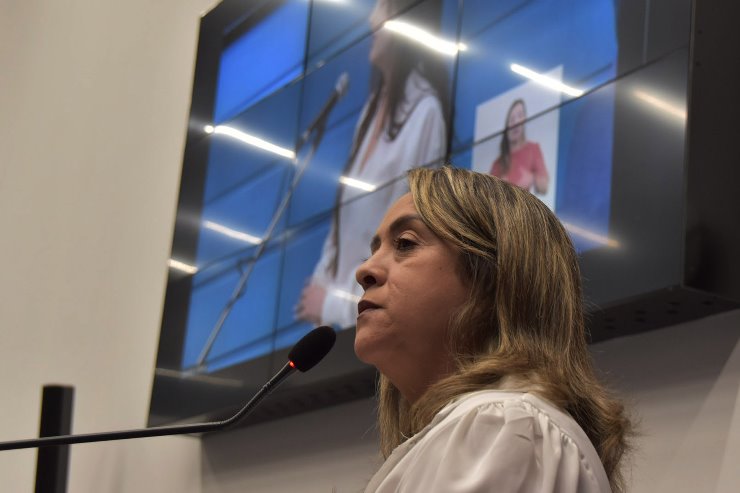 Lia Nogueira faz apelo por funcionamento ininterrupto de delegacias da mulher