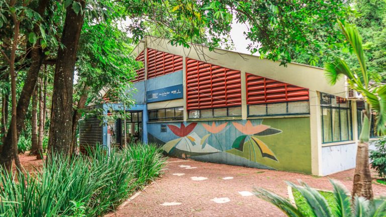 Música e homenagens encerram comemoração dos 83 anos da Biblioteca Pública Municipal