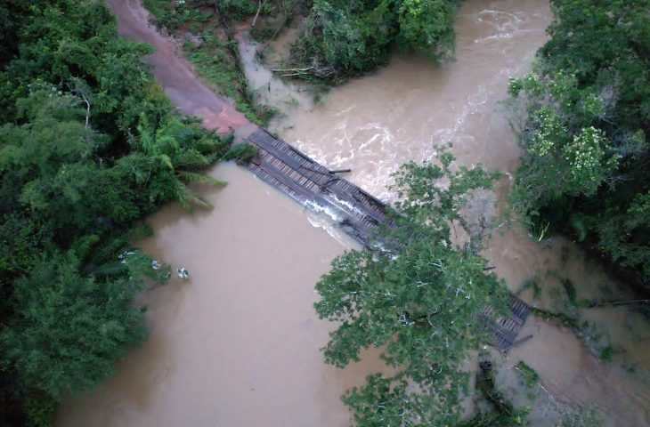 Na divisa de Porto Murtinho com Jardim, ponte sobre o Rio Perdido passa por reparos emergenciais