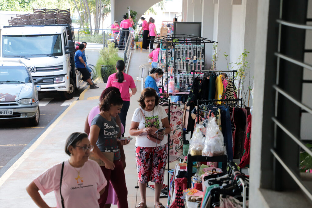 No Dia da Mulher, Câmara recebe feira de empreendedoras