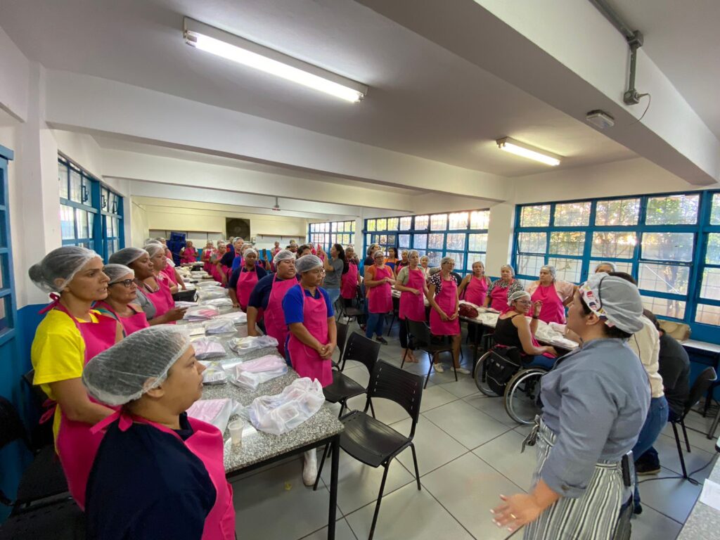Oficina de Ovos de Páscoa leva oportunidade para Mães do Programa Criança Feliz e usuários de unidades da SAS