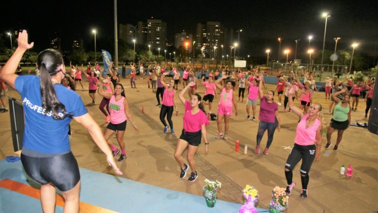 Programa Movimenta Campo Grande promove aula temática para o dia da Mulher