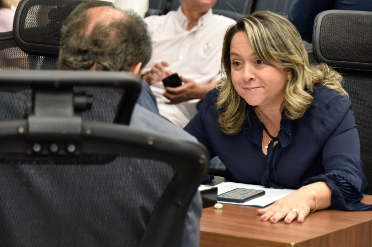Projeto garante acompanhante a mulheres em exames com sedação