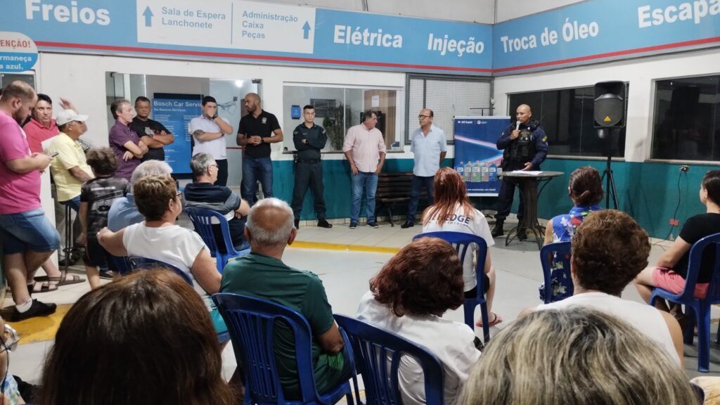 Vereador Ademir Santana leva gabinete ao Jardim Leblon e para resolver os problemas de segurança no local