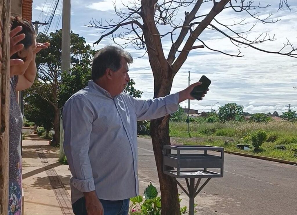 Vereador Ademir Santana solicita providências urgente para área pública abandonada no Celina Jallad