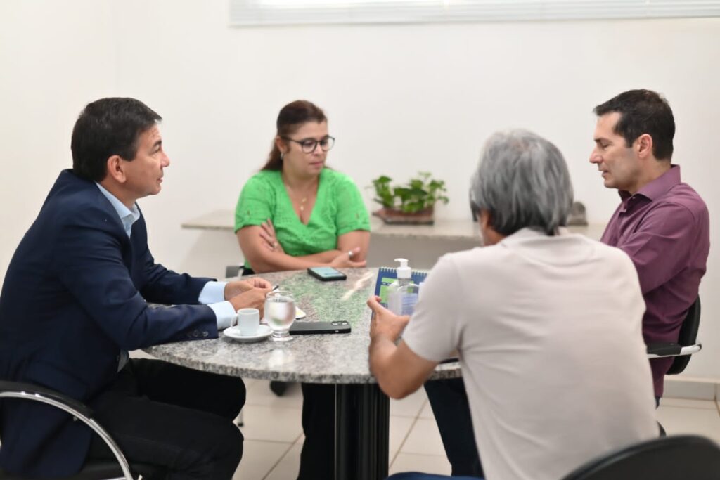 Vereador Coronel Villasanti participa de reunião na Agetran e traz novidades sobre terminais e ciclovia