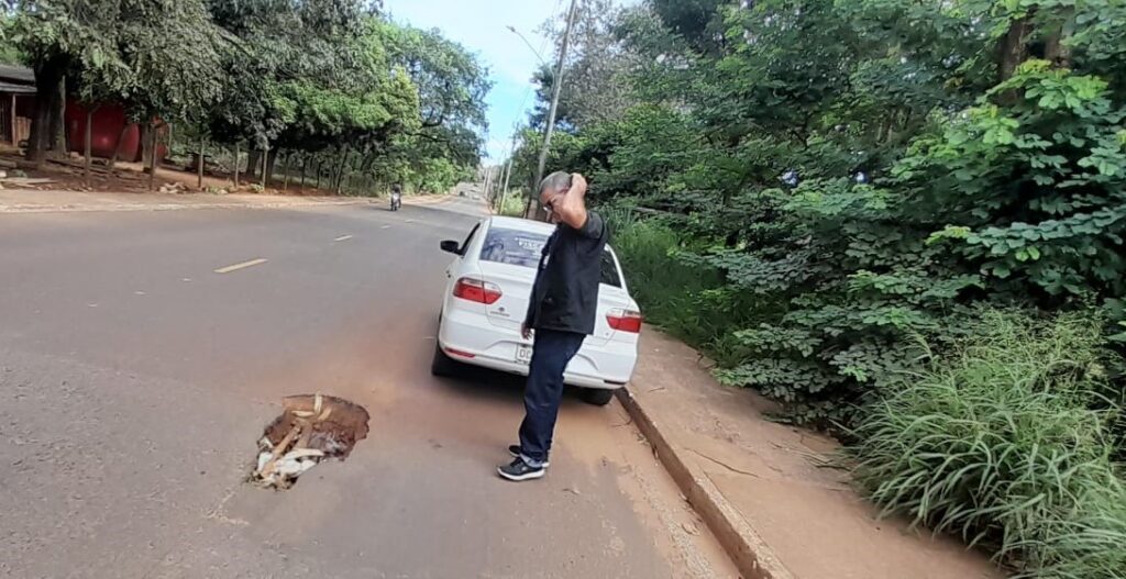 Vereador Tiago Vargas alerta para solucionar problema de buracos na Rua Catiguá