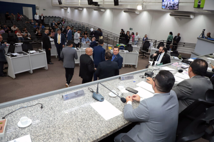 Vereadores votam cinco projetos de lei na sessão de quinta-feira