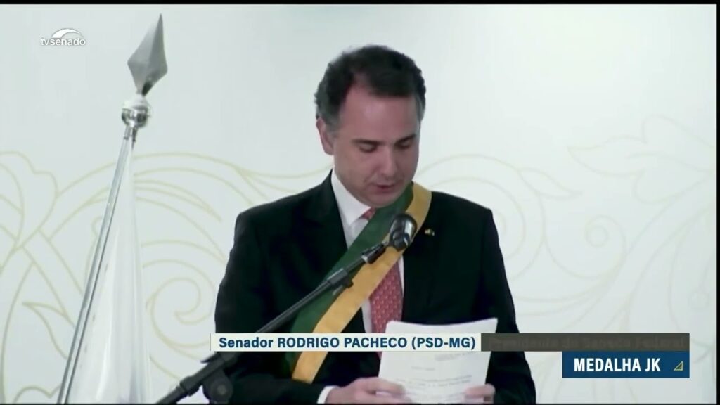 Vídeo: Pacheco recebe Medalha JK da Confederação Nacional do Transporte