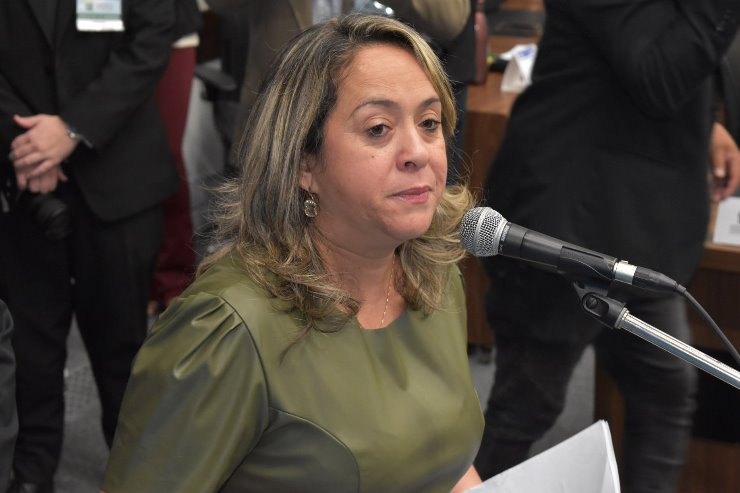 Deputada questiona Prefeitura de Dourados sobre a devolução de emendas