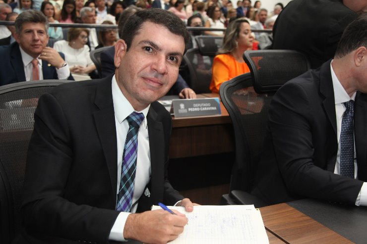 Deputado Jamilson Name pede assinatura física em contratos de crédito firmados com idosos