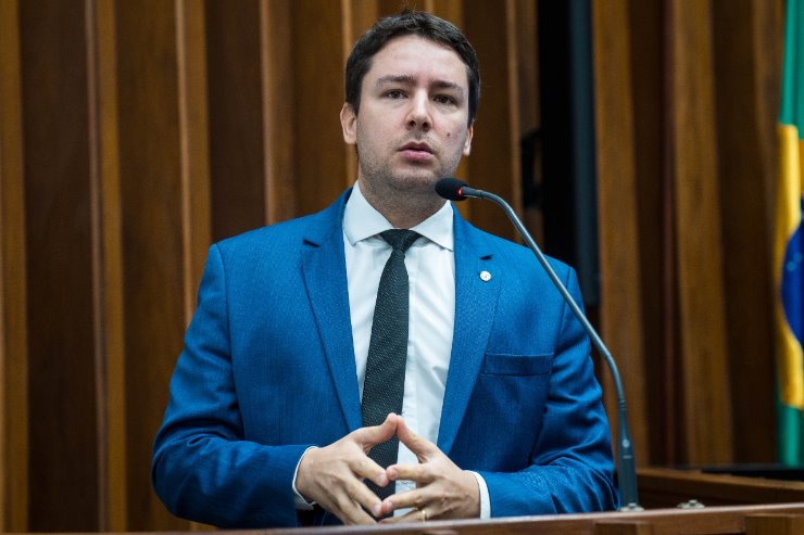 Deputado apresenta, em bloco, três projetos para controle da segurança nas escolas