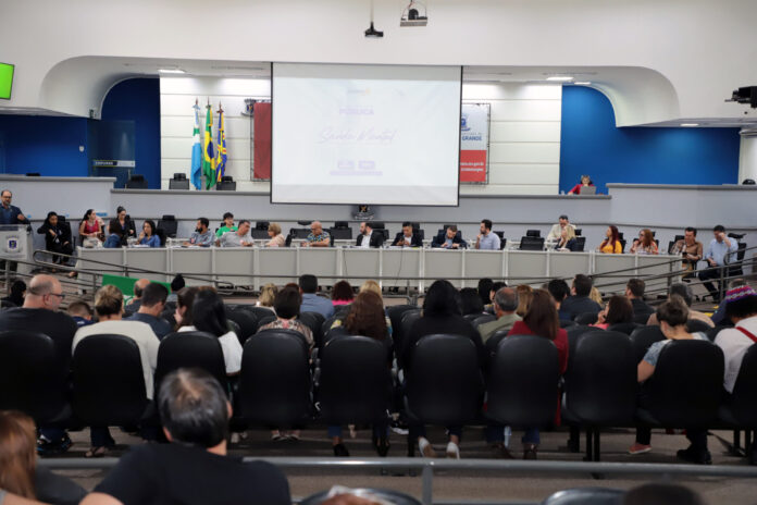 Em audiência na Câmara, autoridades discutem saúde mental na educação