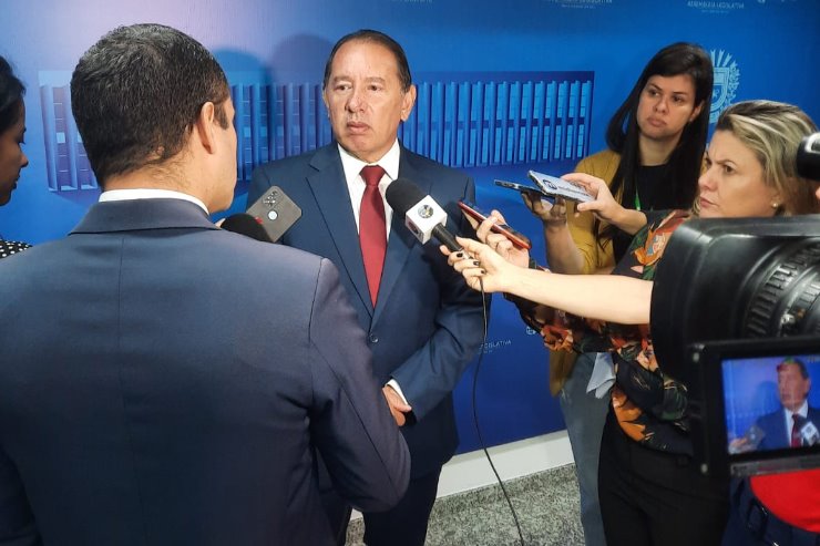 Em coletiva, presidente comemora redução tributária e detalha celeridade a reajuste