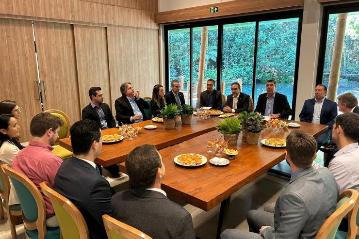 Mesa Diretora da ALEMS participa de discussões sobre Reforma Tributária