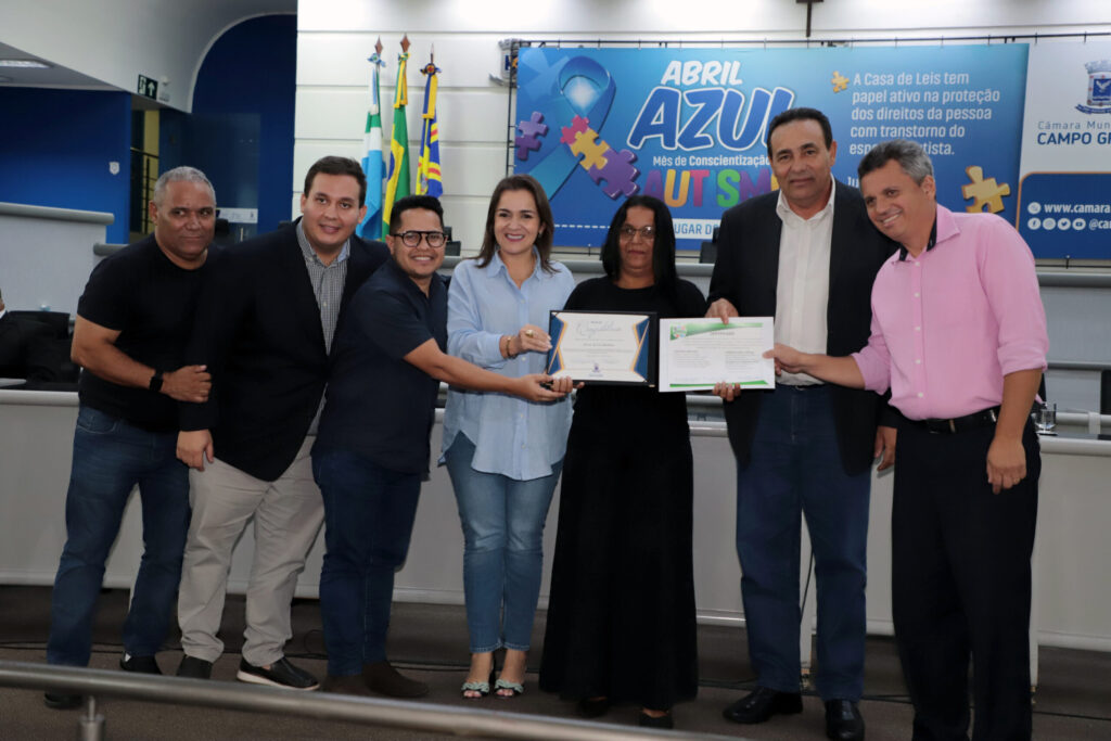 Presidente Carlão participa de posse de 30 presidentes eleitos de Associações  de Moradores e reconhece o trabalho dos líderes comunitários