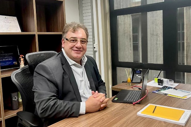 Projeto de Neno Razuk que prevê substituição de sinais sonoros em escolas é aprovado