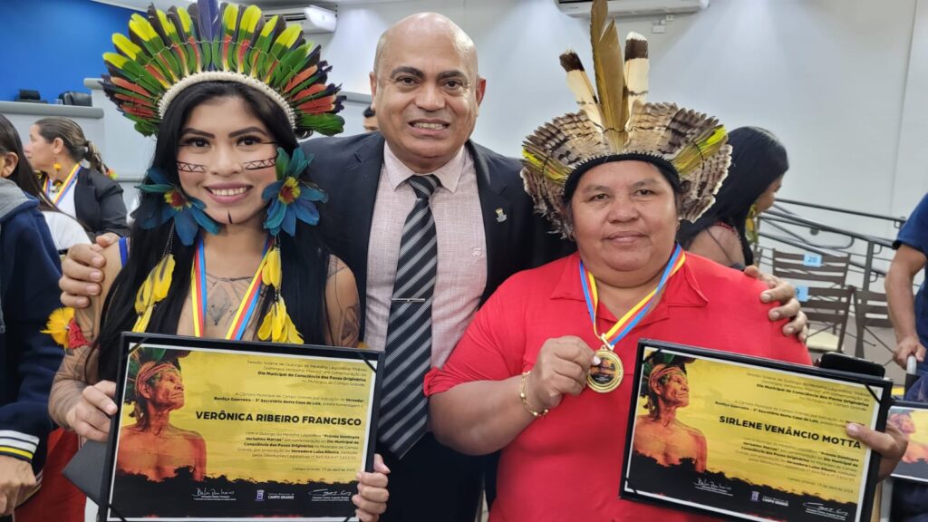 Ronilço Guerreiro entrega homenagens em comemoração ao Dia dos Povos Originários