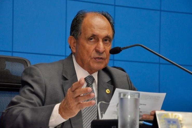 Teixeira solicita materiais para prática esportiva em Rio Brilhante