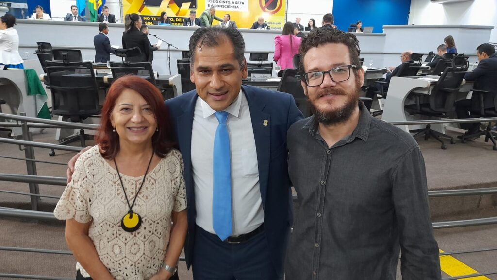A convite de Betinho, profissionais defendem psicólogos e assistentes sociais nas equipes pedagógicas das escolas públicas