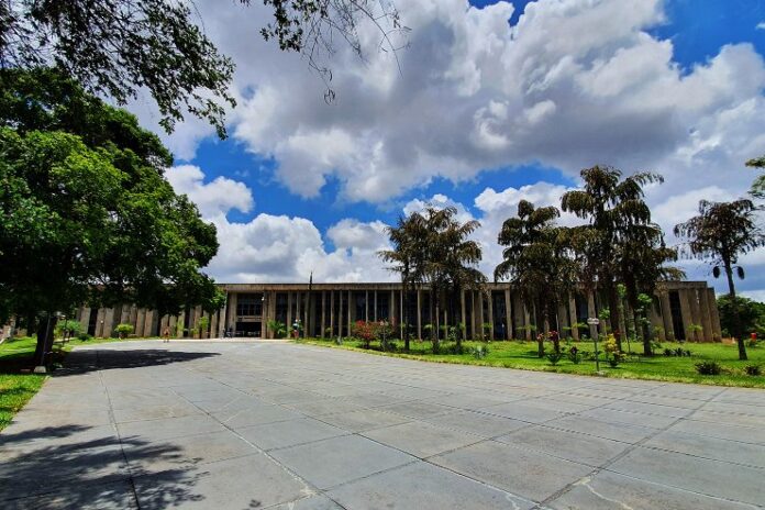 ALEMS recebe projeto sobre reajuste salarial de servidores do Tribunal de Contas