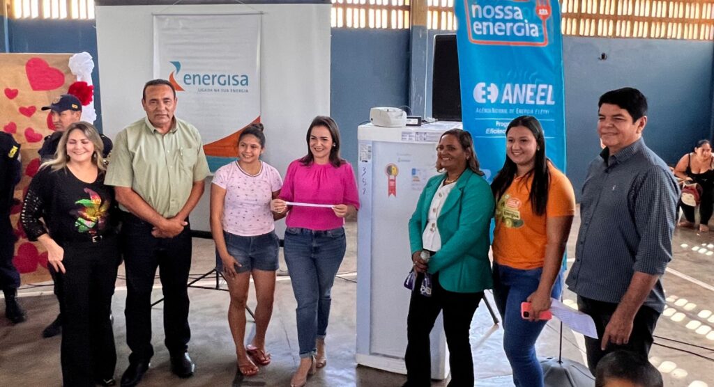 Ação social da Prefeitura reúne mais de 600 pessoas em homenagem às mães no CRAS Vida Nova