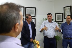 Com foco nas emendas e articulação política, governador assina contrato de gestão com a Casa Civil